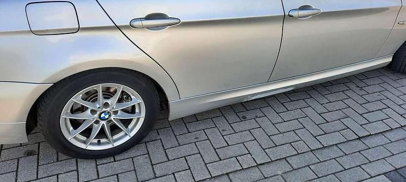 Gebraucht BMW 320 Lifestyle 184 PS (135 kW) 2012 Kombi