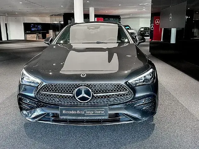 Gebraucht Mercedes CLE180 170 PS (125 kW) 2025 Coupé