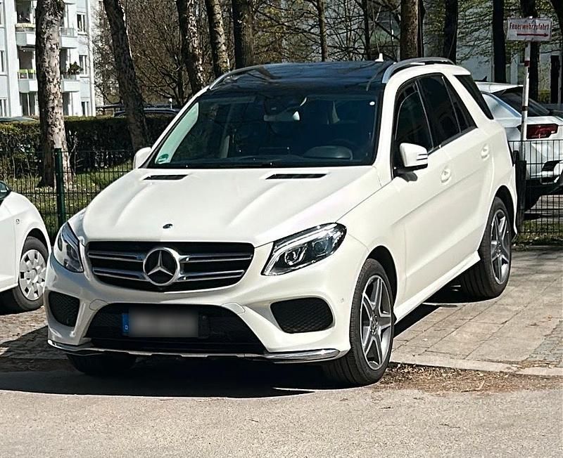 Weiß Gebraucht 2017 Mercedes GLE500 AMG SUV | 31.300 € (Fairer Preis) - Bild 1/2