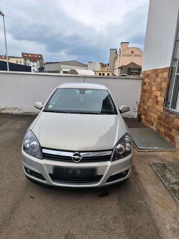 Gebraucht Opel Astra 105 PS (77 kW) 2004 Silber Kleinwagen
