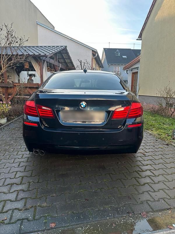 Gebraucht BMW 520 M Sport 184 PS (135 kW) 2012 Schwarz Limousine