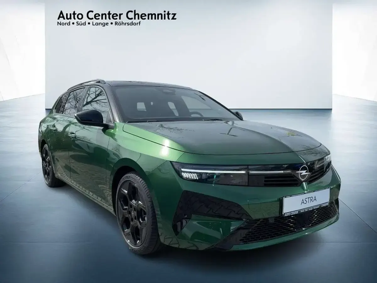 Gebraucht Opel Astra Ultimate 145 PS (106 kW) 2026 Klover grün Kombi