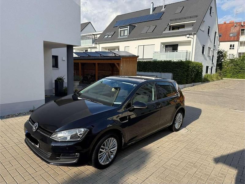 Schwarz Gebraucht 2014 VW Golf VII Cup Kleinwagen | 13.200 € (Fairer Preis) - Bild 1/4