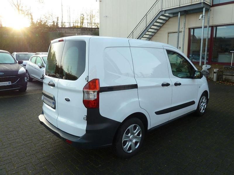 Gebraucht Ford Transit Trend 101 PS (74 kW) 2021 Weiß Van / Kleinbus