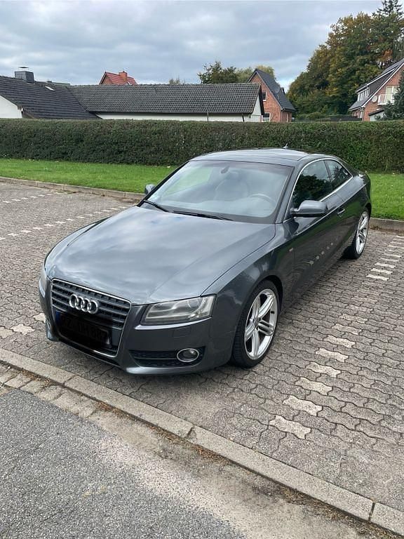 Grau Gebraucht 2011 Audi A5 S-Line Coupé | 7.990 € (Fairer Preis) - Bild 1/4