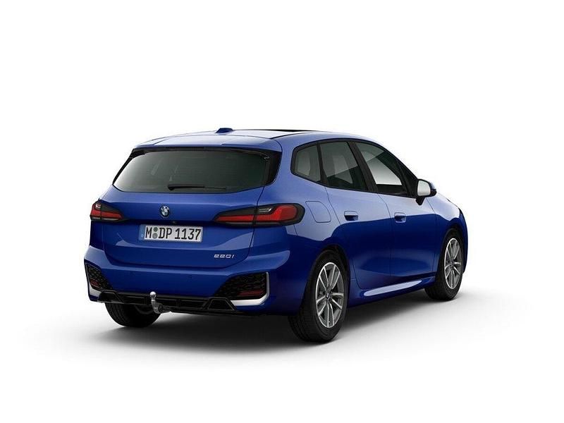 Gebraucht BMW 220 Active Tourer Performance 170 PS (125 kW) 2025 Blau Van / Kleinbus