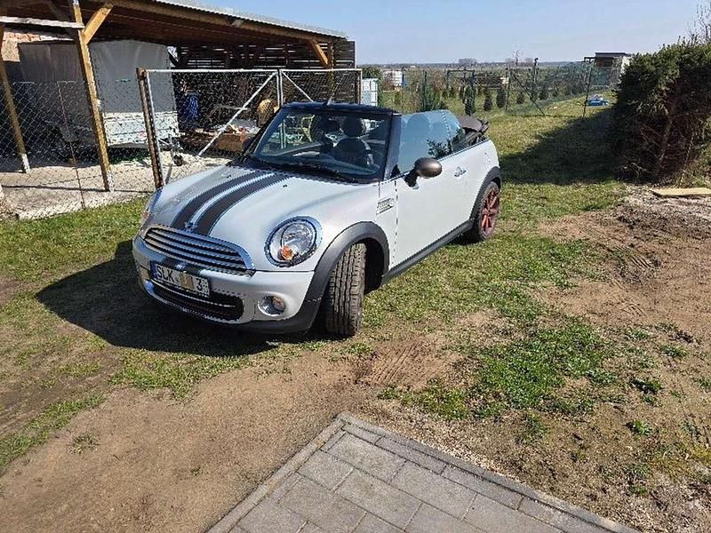 Gebraucht Mini Cooper Cabriolet 122 PS (89 kW) 2012 White silver metallic Cabrio