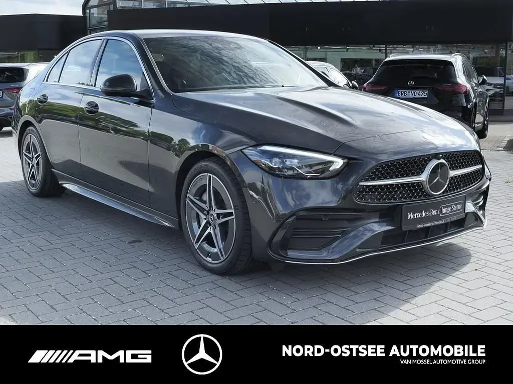 Gebraucht Mercedes C300 AMG 265 PS (194 kW) 2025 Graphitgrau metallic Limousine