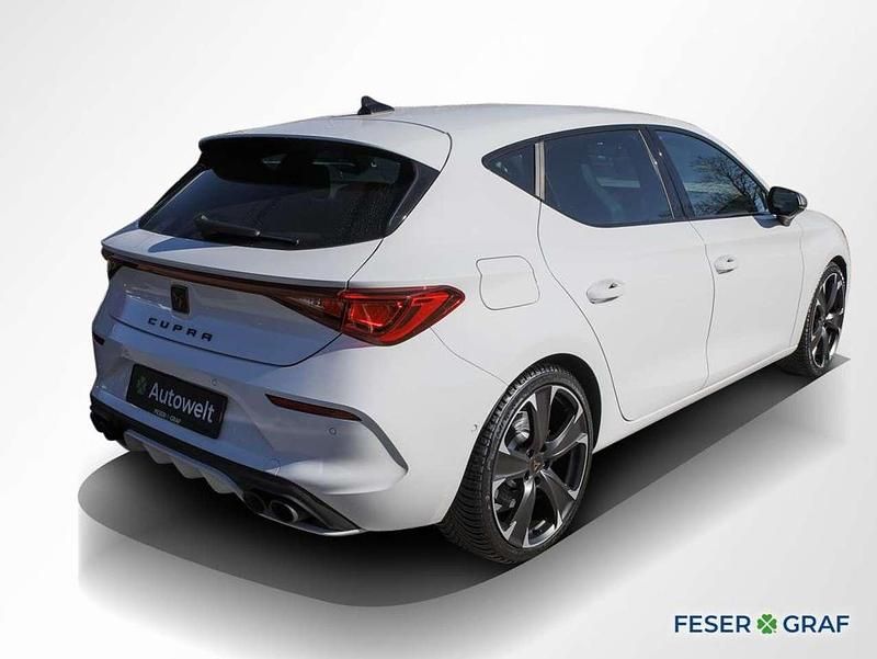 Gebraucht Cupra Leon VZ 300 PS (220 kW) 2024 Nevada weiß metallic Limousine