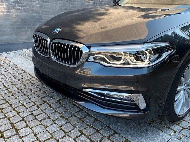 Gebraucht BMW 540 Sport Line 340 PS (250 kW) 2017 Grau Limousine