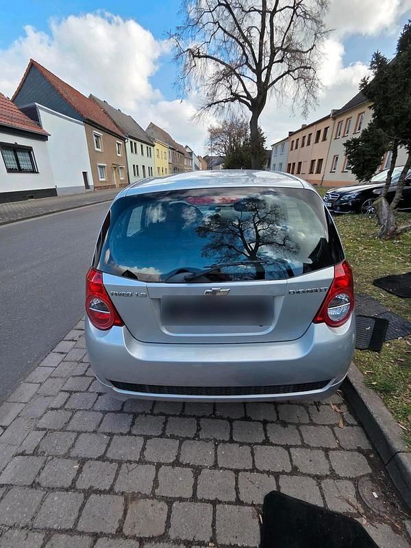 Gebraucht Chevrolet Aveo LS 84 PS (61 kW) 2011 Silber Limousine