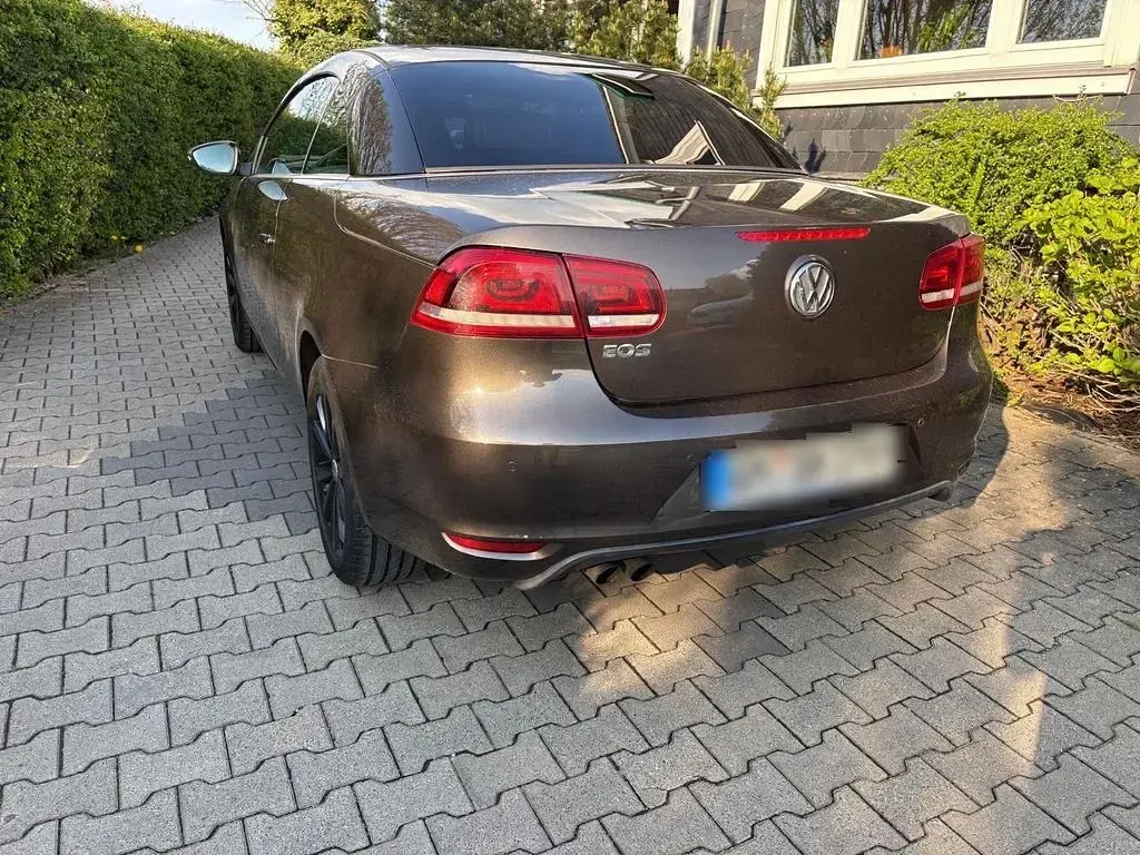 Gebraucht VW Eos Sportline 122 PS (89 kW) 2013 Braun Cabrio