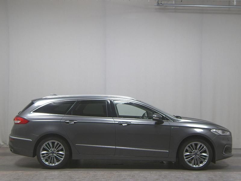 Schwarz Gebraucht 2022 Ford Mondeo Vignale Limousine | 16.980 € (Fairer Preis) - Bild 1/4