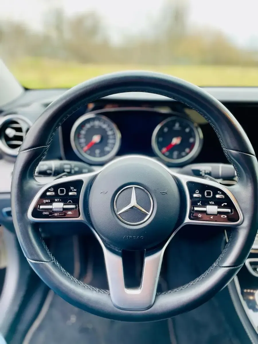Gebraucht Mercedes E200 194 PS (142 kW) 2019 Schwarz Kombi