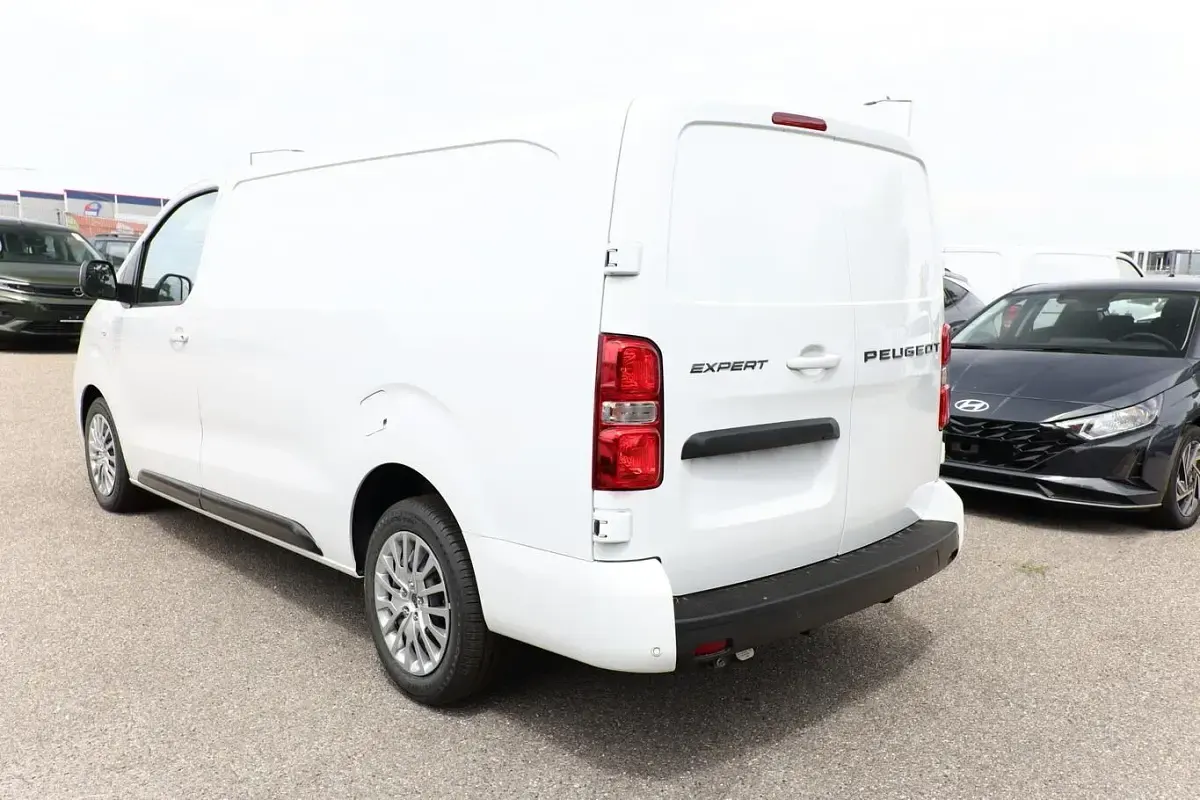 Neu Peugeot Expert Style 179 PS (131 kW) 2026 Kaolin weiß Van