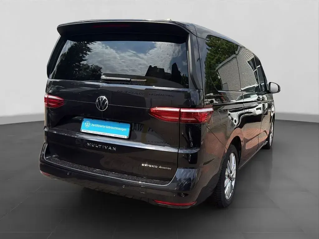 Gebraucht VW Multivan Life 245 PS (180 kW) 2025 Schwarz Van / Kleinbus