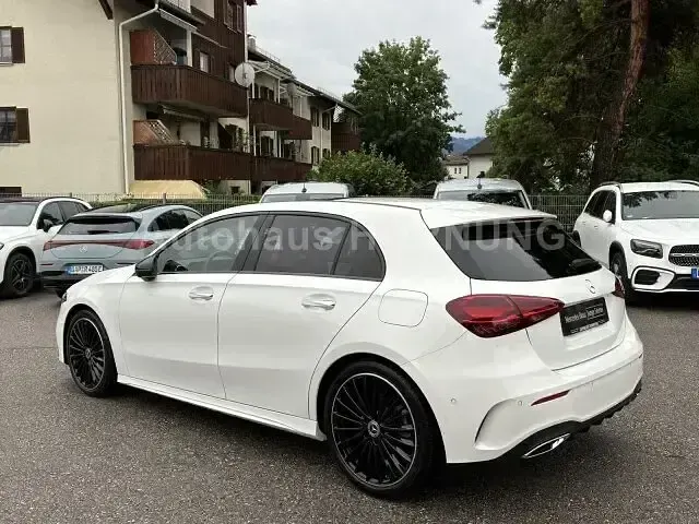Gebraucht Mercedes A200 AMG 163 PS (119 kW) 2025 Weiß Limousine