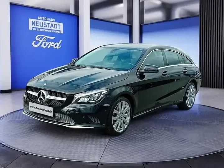 Nachtschwarz unilack Gebraucht 2018 Mercedes CLA200 Shooting Brake Kombi | 17.990 € (Guter Preis) - Bild 1/4