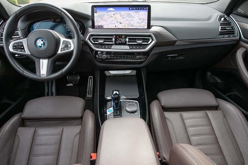 Gebraucht BMW iX3 Impressive 210 kW (286 PS) 2023 Silber SUV