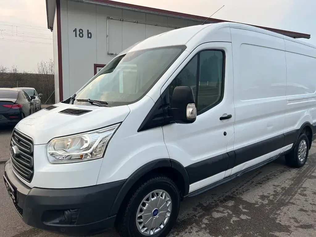 Second-hand Ford Transit Trend 131 CP (96 kW) 2018 Alb Monovolum