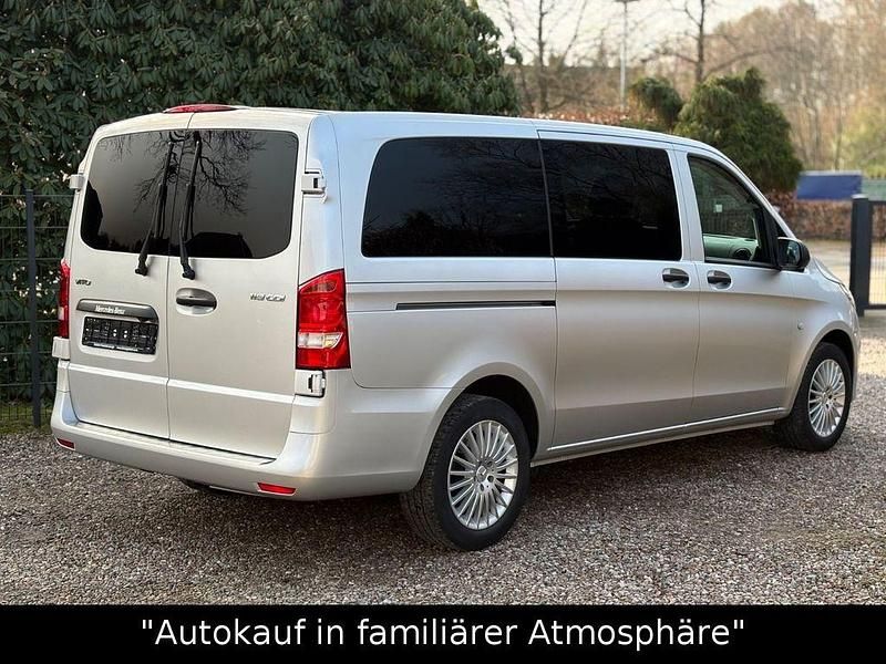 Gebraucht Mercedes Vito 190 PS (139 kW) 2022 Silber Van