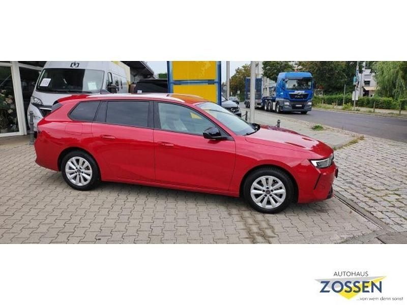 Gebraucht Opel Astra Elegance 110 PS (80 kW) 2023 Farbig lackiert (rot Kombi
