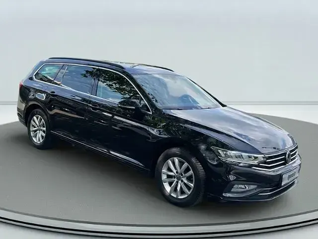 Gebraucht VW Passat Business 150 PS (110 kW) 2023 Schwarz Kombi
