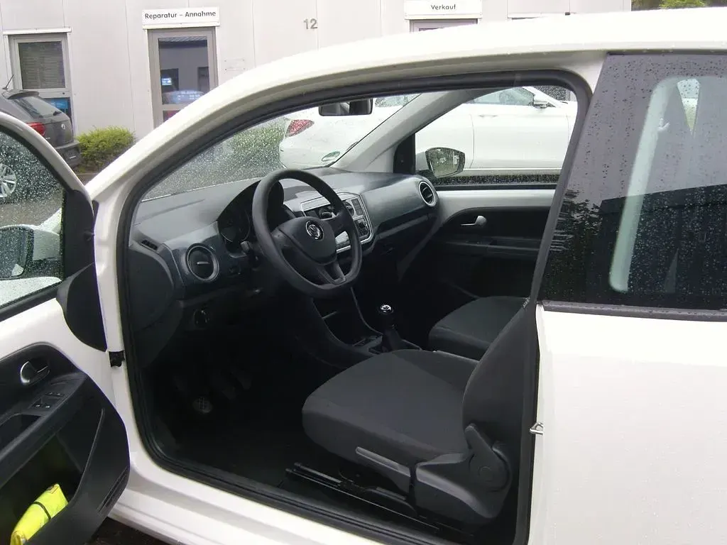 Gebraucht VW up! move up! 60 PS (44 kW) 2018 Weiß Kleinwagen