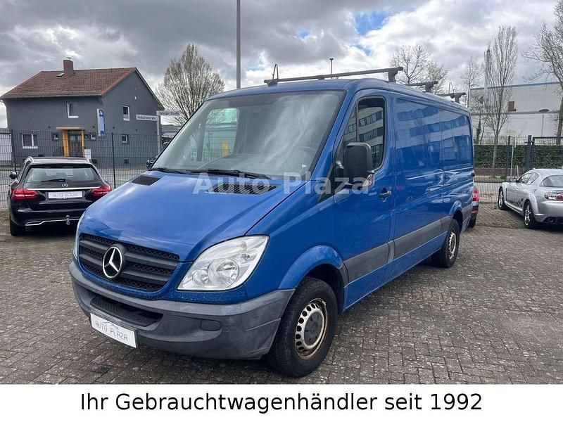 Second-hand Mercedes Sprinter 109 CP (80 kW) 2007 Albastru Van