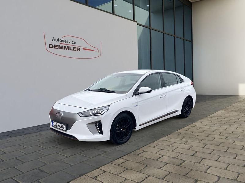 Polar white / sol Gebraucht 2018 Hyundai Ioniq Style Limousine | 12.900 € (Fairer Preis) - Bild 1/4