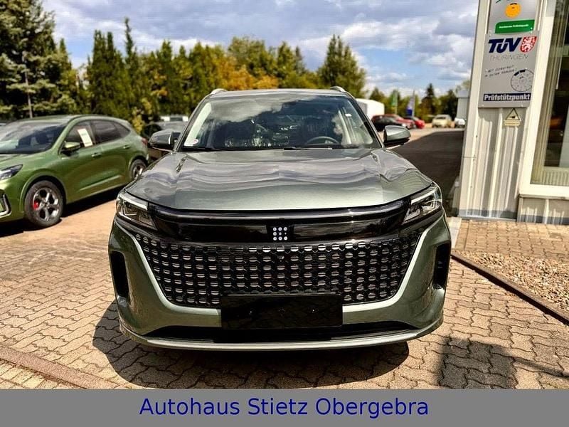 Neu DFSK E5 177 PS (130 kW) 2025 Grün SUV