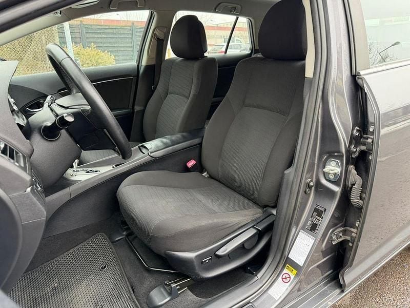 Gebraucht Toyota Avensis Sol 147 PS (108 kW) 2010 Grau Kombi