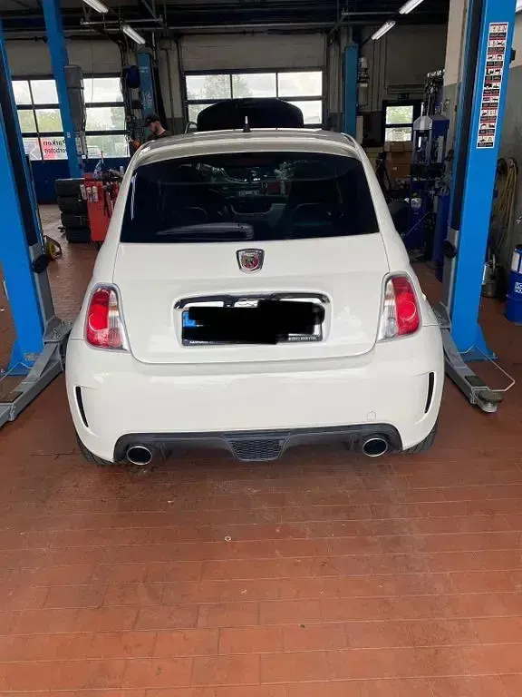 Gebraucht Abarth 500 135 PS (99 kW) 2011 Weiß Kleinwagen