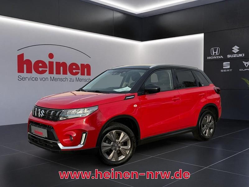 Gebraucht Suzuki Vitara Comfort 129 PS (94 kW) 2021 Bright redcosmic black SUV