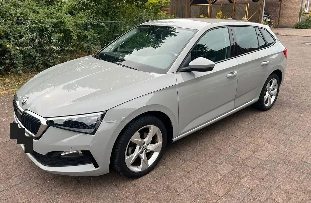 Gebraucht Skoda Scala Style 116 PS (85 kW) 2020 Grau Kleinwagen
