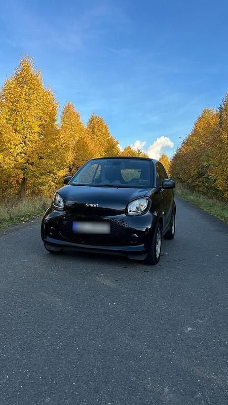 Gebraucht Smart ForTwo Coupé 60 kW (82 PS) 2023 Schwarz Kleinwagen