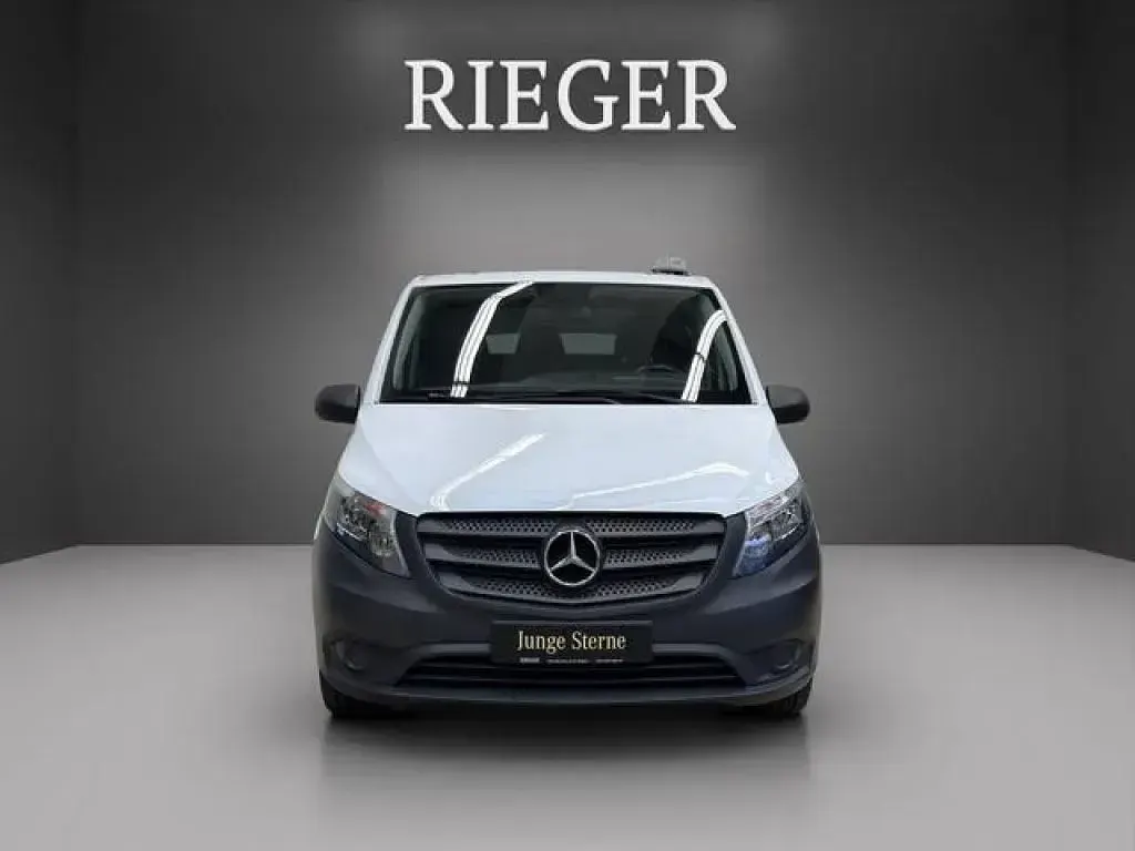 Gebraucht Mercedes e-Vito 85 kW (116 PS) 2021 Arktikweiß Van