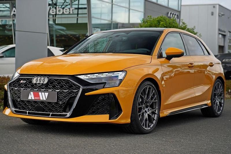 Gebraucht Audi RS3 Sport 400 PS (294 kW) 2026 Gelb Limousine