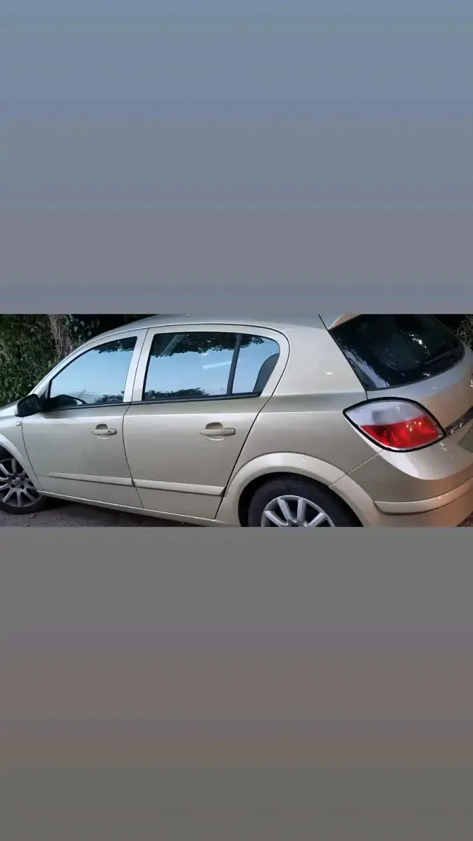 Gebraucht Opel Astra 90 PS (66 kW) 2004 Gelb Kleinwagen
