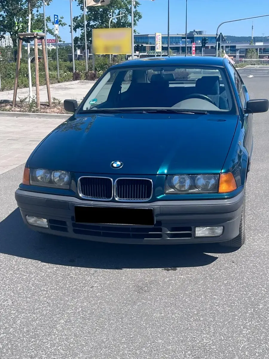 Gebraucht BMW 316 102 PS (75 kW) 1995 Grün Limousine