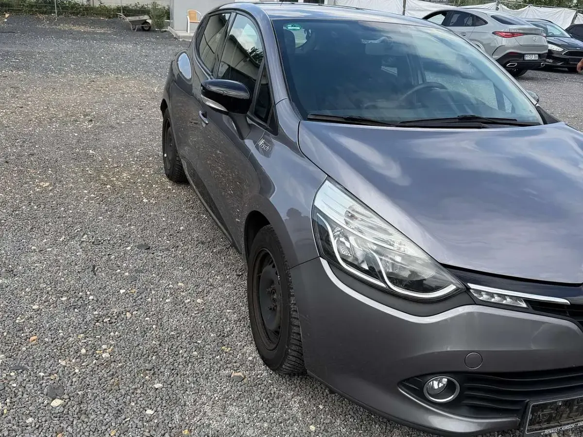 Gebraucht Renault Clio IV 90 PS (66 kW) 2015 Grau Limousine