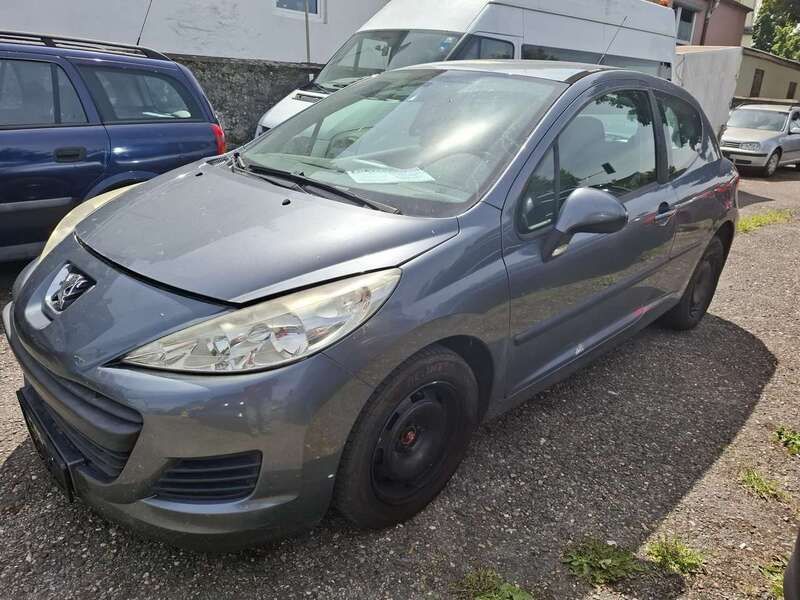 Grau Gebraucht 2009 Peugeot 207 Tendance Kleinwagen | 1.450 € (Superpreis) - Bild 1/4