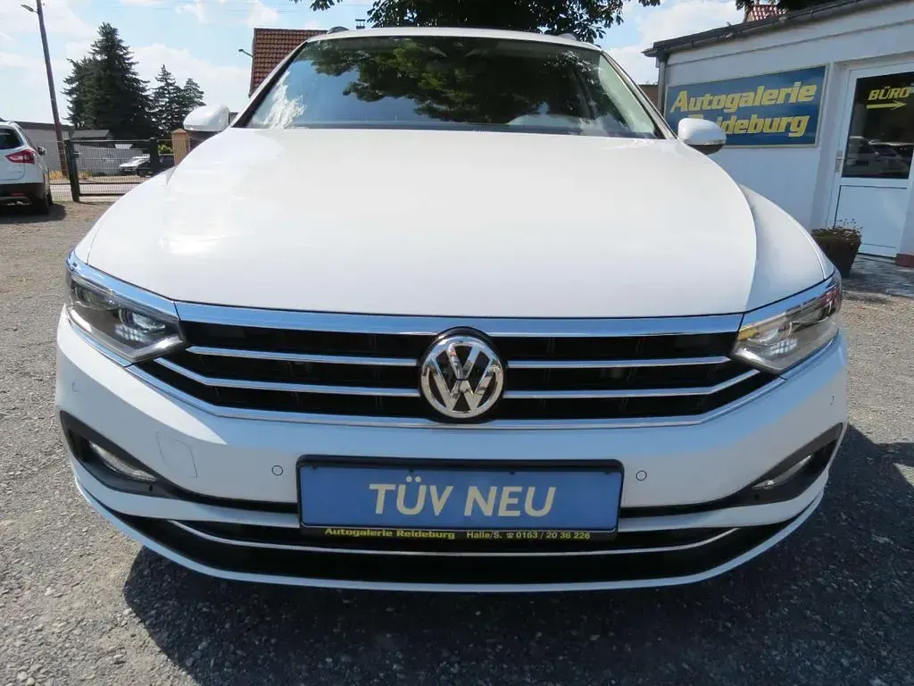 Gebraucht VW Passat Edition 190 PS (139 kW) 2020 Weiß Kombi