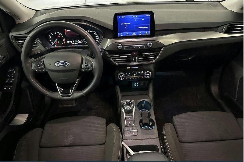 Gebraucht Ford Focus Titanium 125 PS (91 kW) 2022 Weiß Kombi