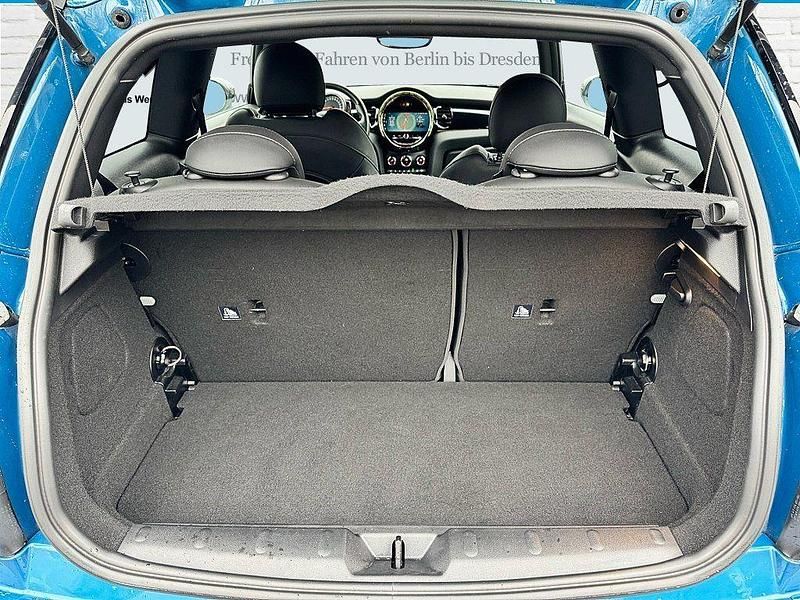 Używany Mini Cooper Hatch 136 KM (100 kW) 2023 Niebieski Hatchback