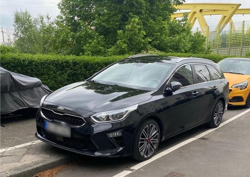 Schwarz Gebraucht 2020 Kia Ceed Sportswagon GT-Line Kombi | 15.900 € (Guter Preis) - Bild 1/4