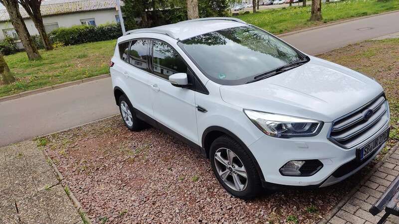 Gebraucht 2017 Ford Kuga Cool & Connect SUV | 10.500 € (Guter Preis) - Bild 1/4