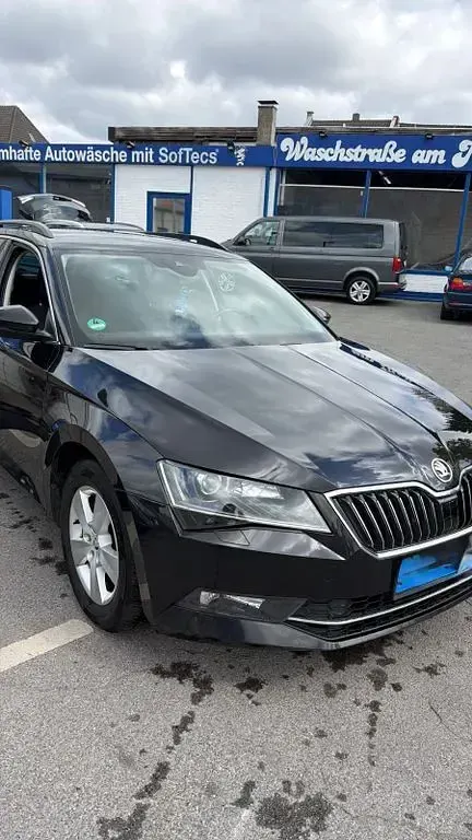 Gebraucht Skoda Superb 150 PS (110 kW) 2015 Schwarz Kombi