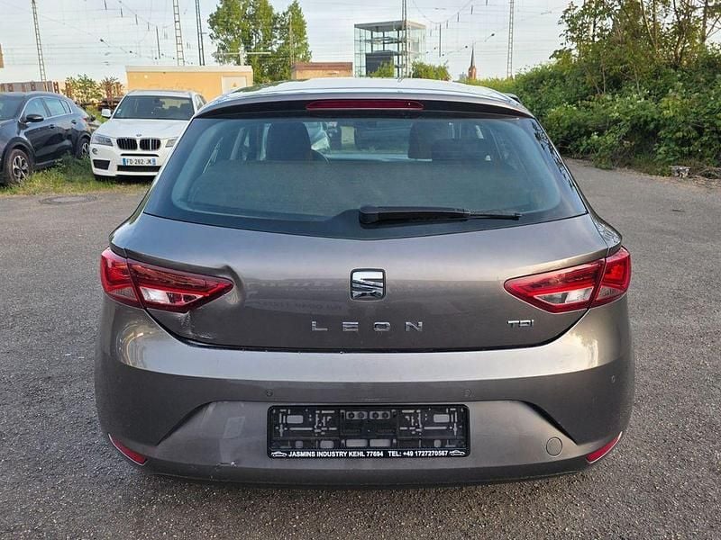 Usata Seat Leon Style 105 CV (77 kW) 2014 Grigio Berlina