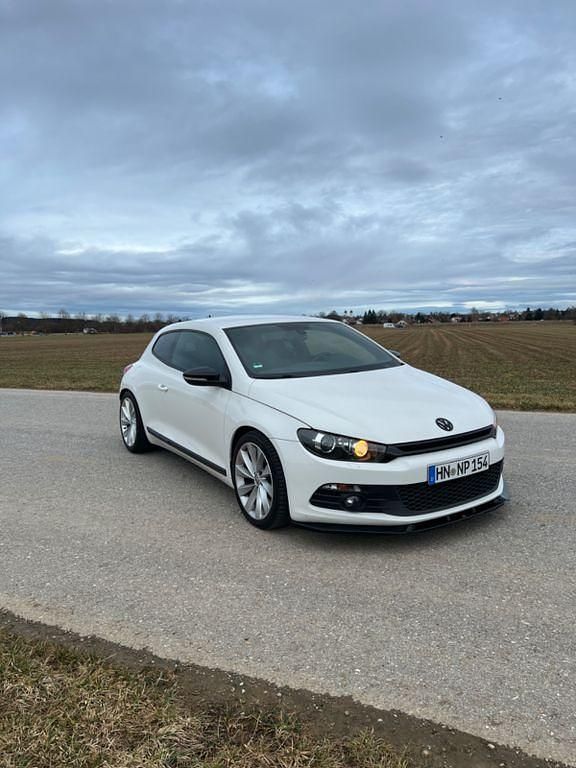 Gebraucht VW Scirocco 160 PS (117 kW) 2009 Weiß Coupé